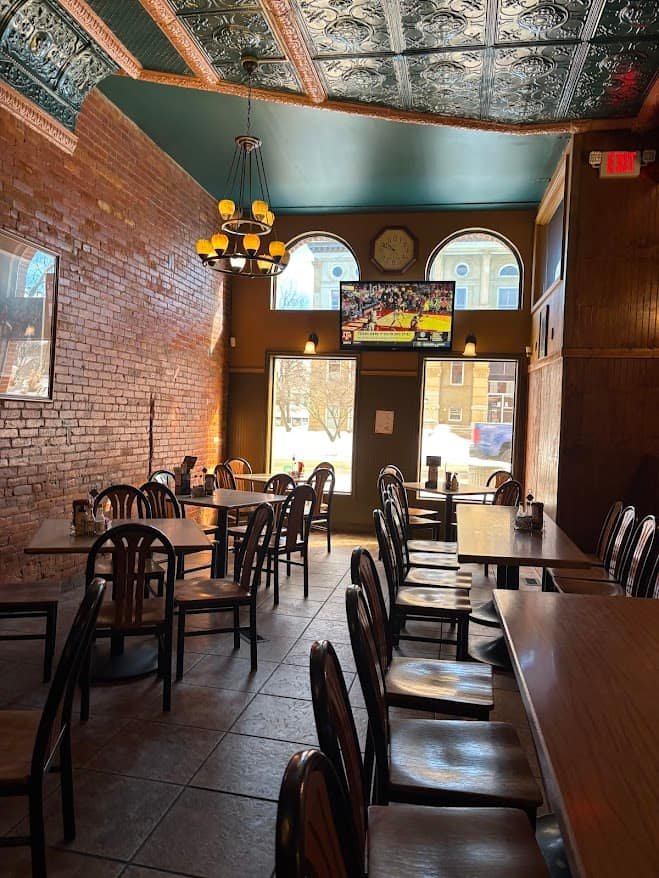 cozy-interior-plymouth-ohio-relaxing-coffee-shop